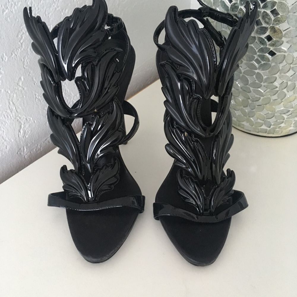 Giuseppe zanotti black cruel summer